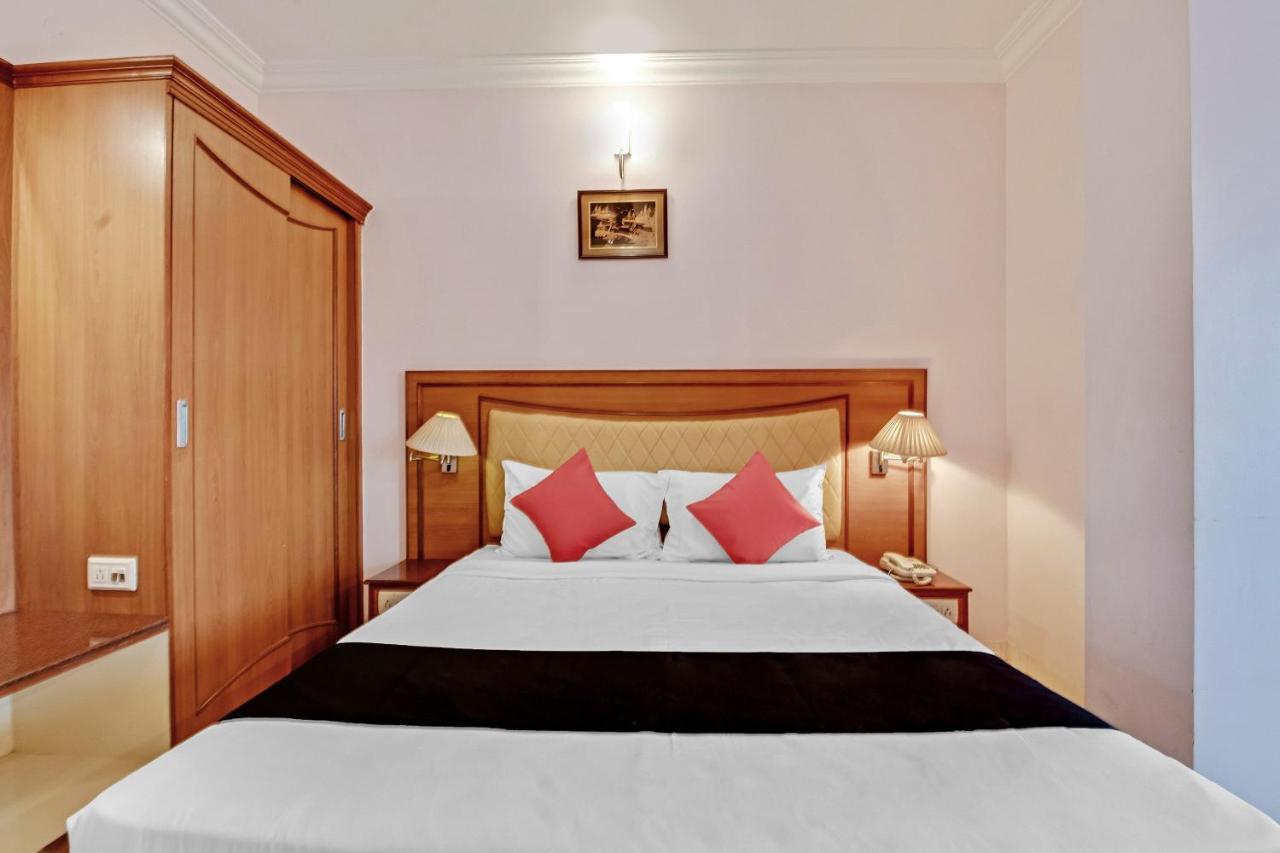 Capital O 41646 Hotel Devi Towers Salem Eksteriør billede